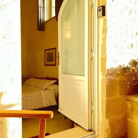 Locus Amoenus 4*