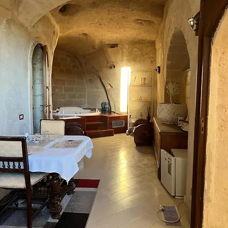 Locus Amoenus Matera