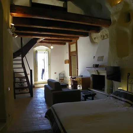 Locus Amoenus Matera