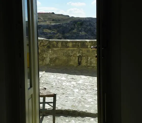 Locus Amoenus Couette-café