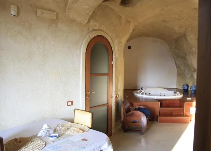 Locus Amoenus Couette-café